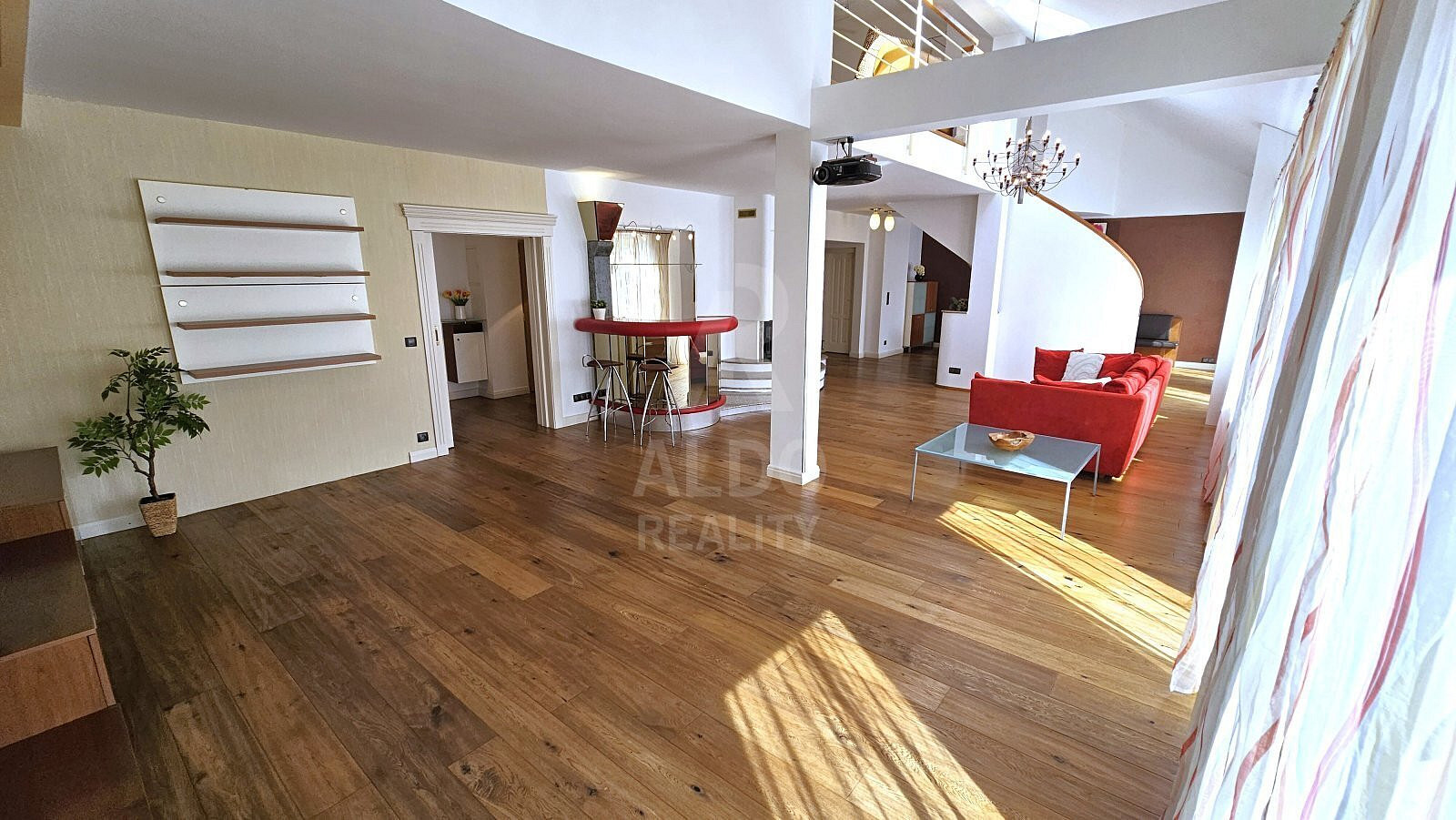 Prodej bytu atypického 255 m² – fotografie 5