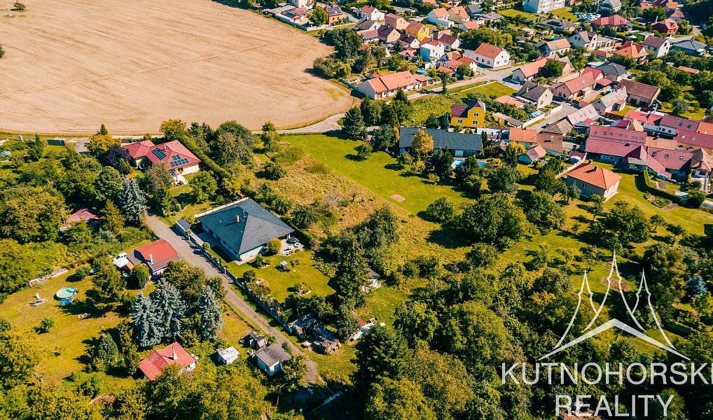 Prodej stavebního pozemku 856 m², Týnec nad Labem – náhled fotky 2
