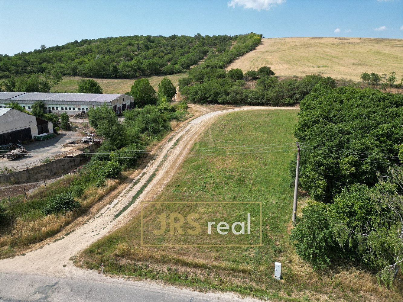 Prodej komerčního pozemku 3 025 m² — photo 2