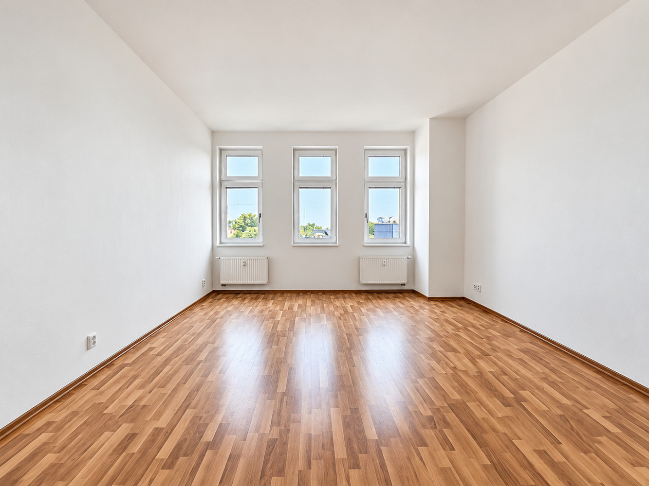 Pronájem bytu 2+1 72 m² – fotografie 3