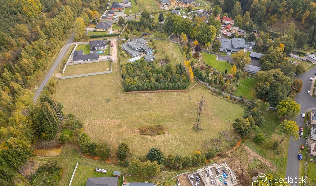 Prodej stavebního pozemku 1 001 m², Lomnice – náhled fotky 3