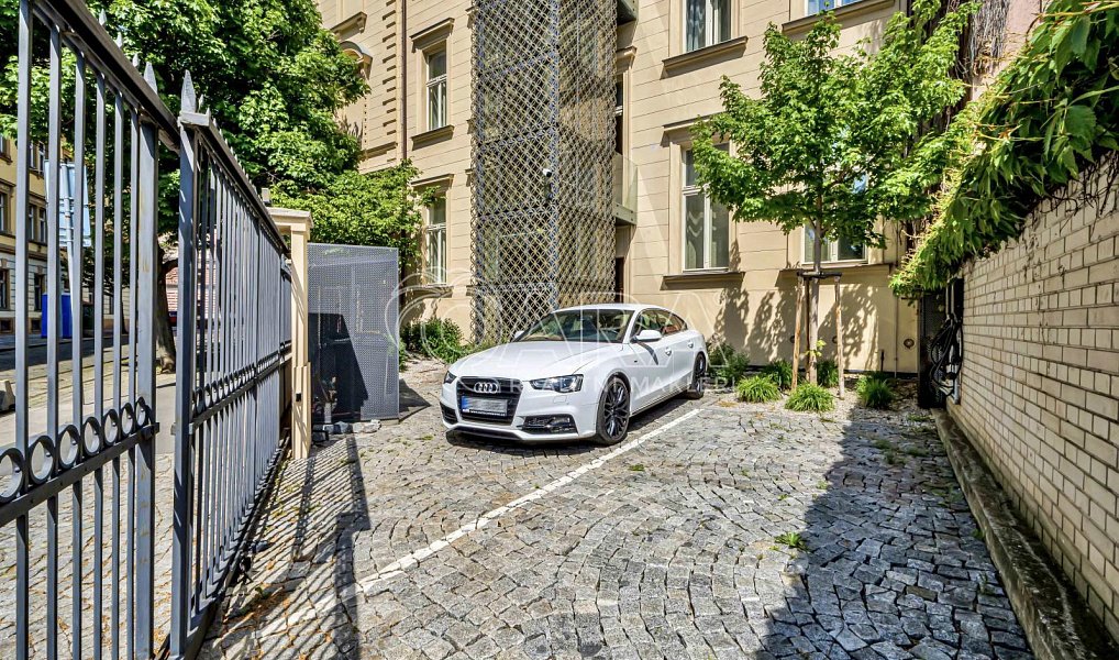 Pronájem bytu 4+kk 120 m², Praha – náhled fotky 14