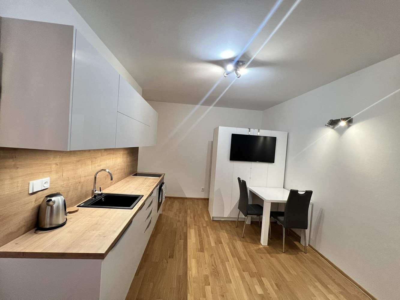 Pronájem bytu 1+kk 31 m²