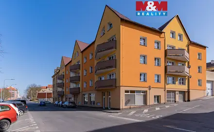 Prodej obchodních prostor 155 m², Na Hradčanech, Cheb