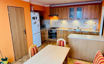 Prodej bytu 3+1 79 m², Valdštejnova, Cheb