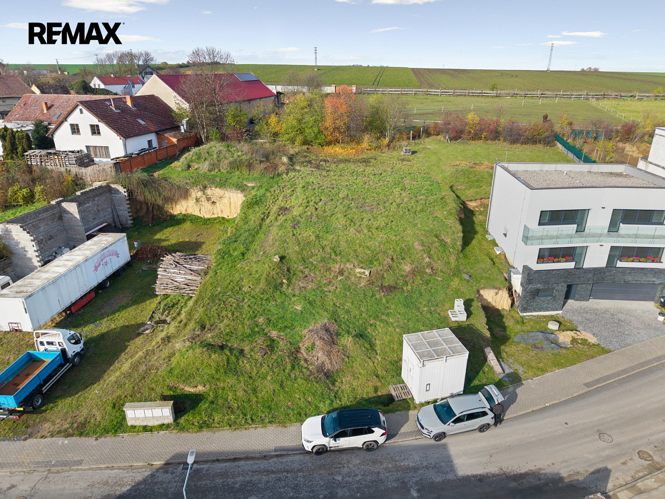 Prodej stavebního pozemku 994 m² — photo 2