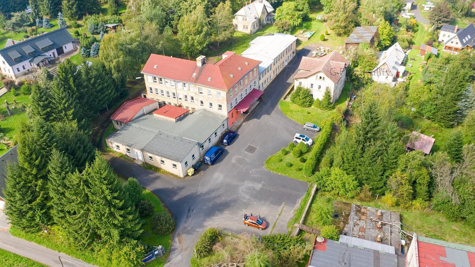 Prodej výrobních prostor 4 560 m²