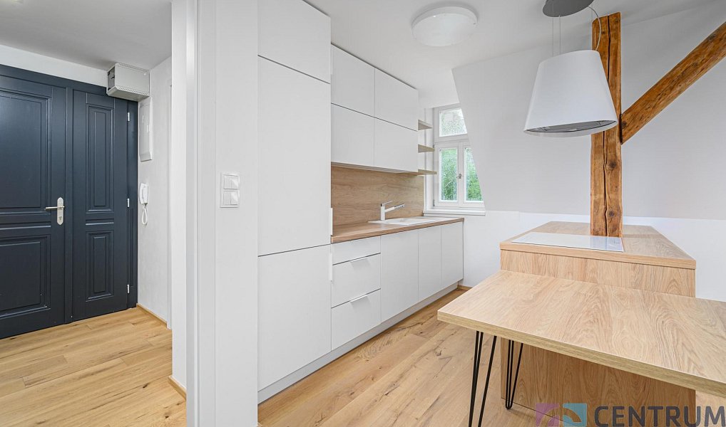 Pronájem bytu 3+kk 87 m², Jablonec nad Nisou – náhled fotky 2