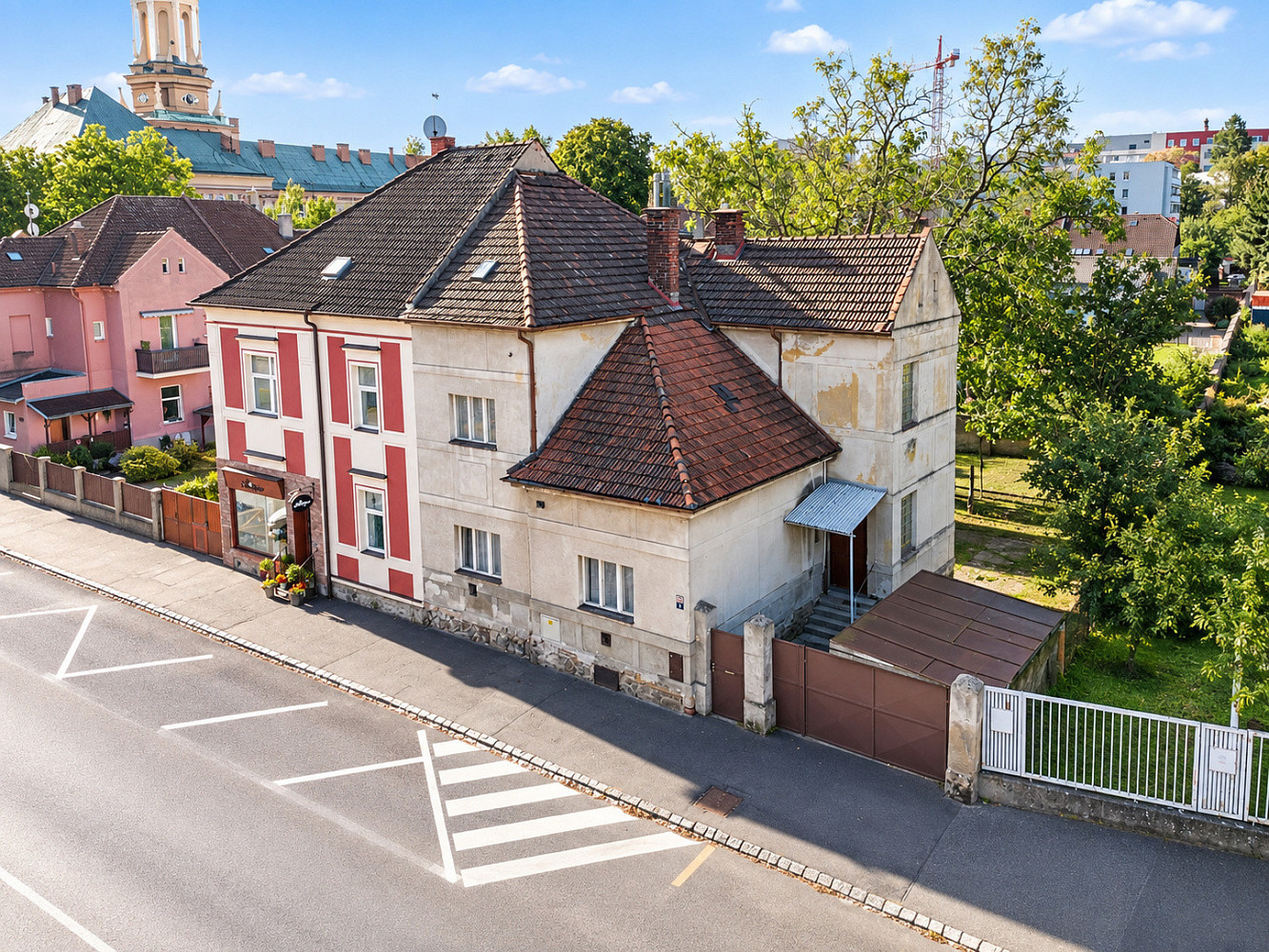 Prodej domu 320 m² s pozemkem 468 m²