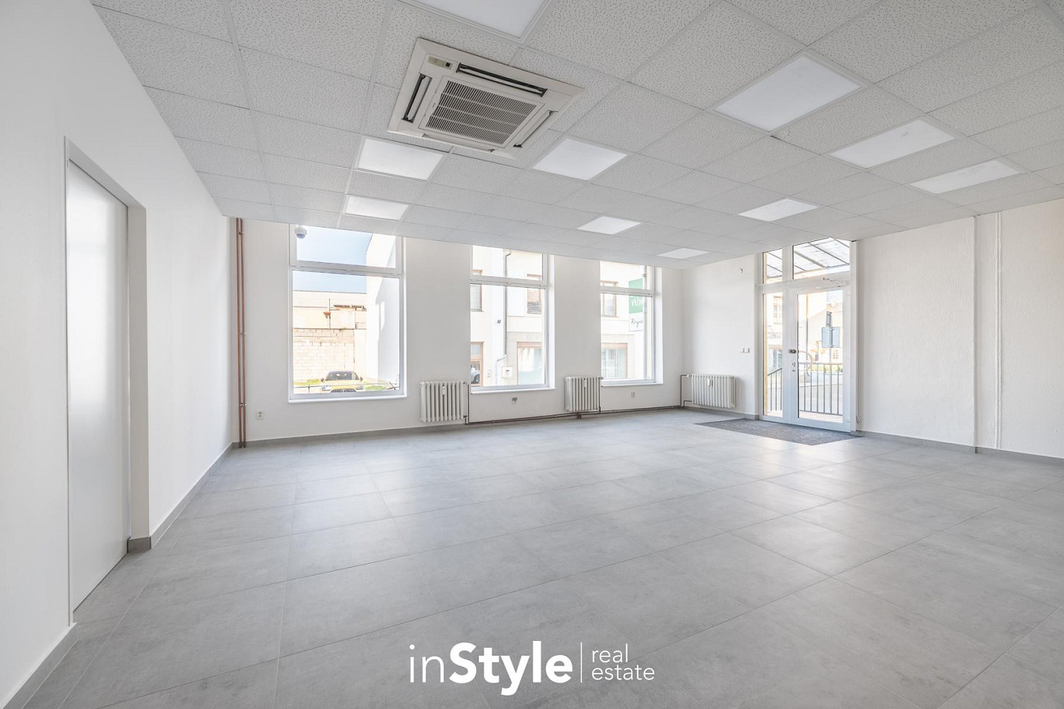 Prodej obchodních prostor 96 m² – fotografie 2