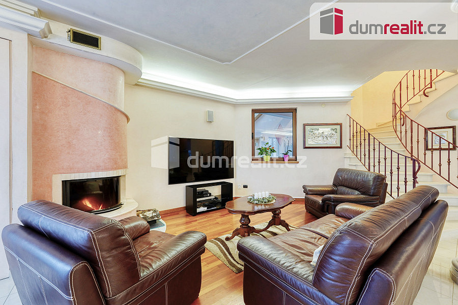 Prodej domu 440 m² s pozemkem 683 m² — photo 4