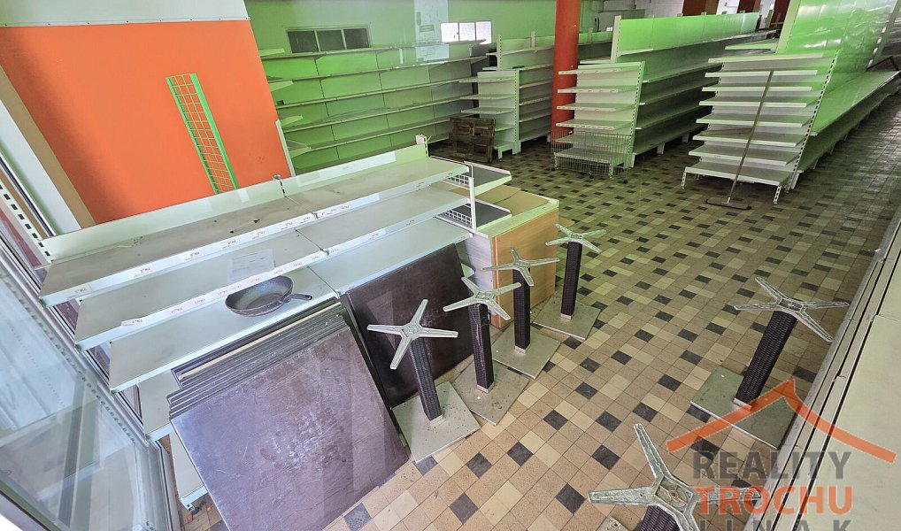 Prodej obchodních prostor 600 m², Úpice – náhled fotky 2