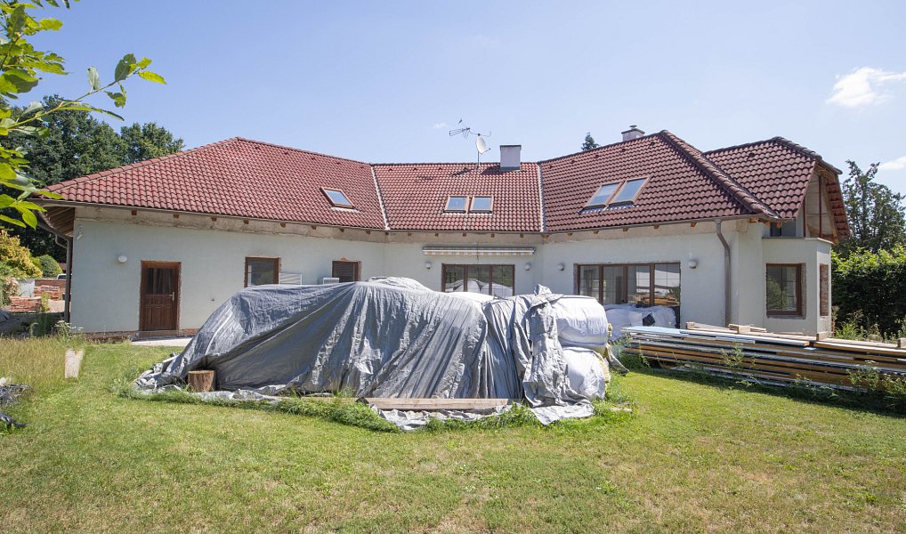 Prodej domu 400 m² s pozemkem 1 764 m², Sezemice – náhled fotky 15