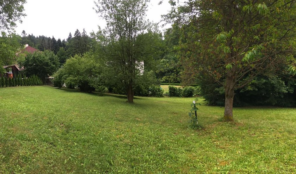 Prodej stavebního pozemku 1 474 m², Luhačovice – náhled fotky 2