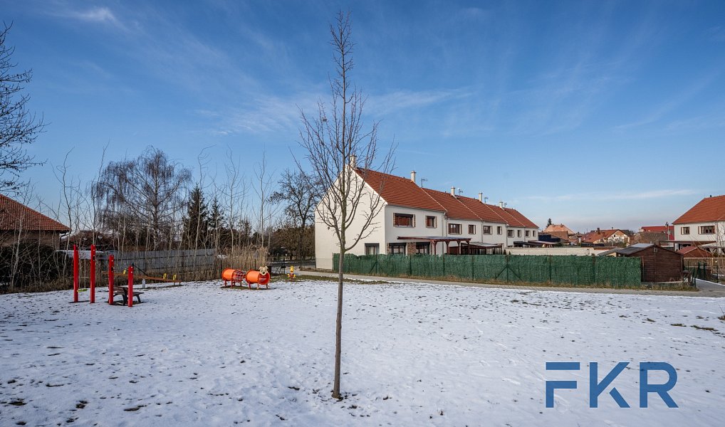 Prodej domu 143 m² s pozemkem 389 m², Zásmuky – náhled fotky 30