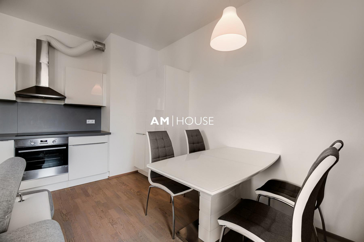 Pronájem bytu 2+kk 49 m² – fotografie 4
