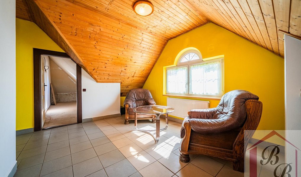 Prodej domu 219 m² s pozemkem 445 m², Dobrovice – náhled fotky 27