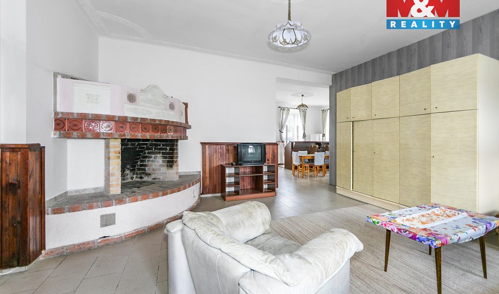 Prodej domu 371 m² s pozemkem 603 m², Pšov – náhled fotky 2