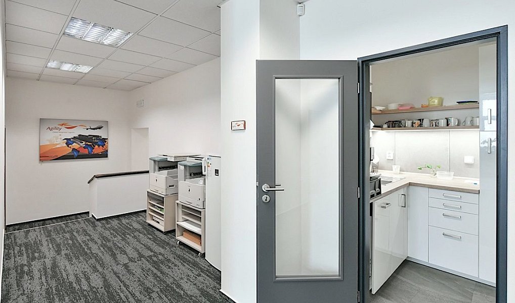 Pronájem kanceláře 117 m², Praha – náhled fotky 5