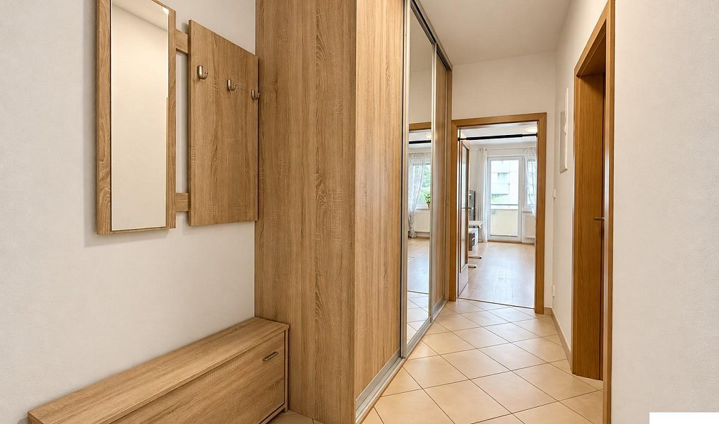 Pronájem bytu 1+kk 35 m², Praha – náhled fotky 9