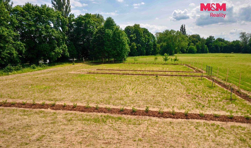 Prodej zahrady 500 m², Hradec Králové – náhled fotky 2