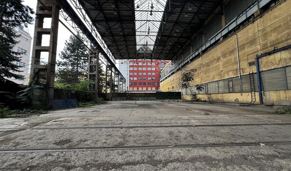 Pronájem komerčního pozemku 1 900 m², Praha – náhled fotky 3