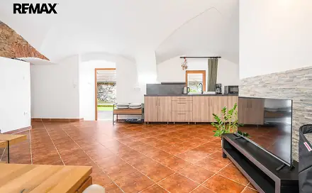 Prodej domu 363 m² s pozemkem 1 624 m², Paračov, okres Strakonice