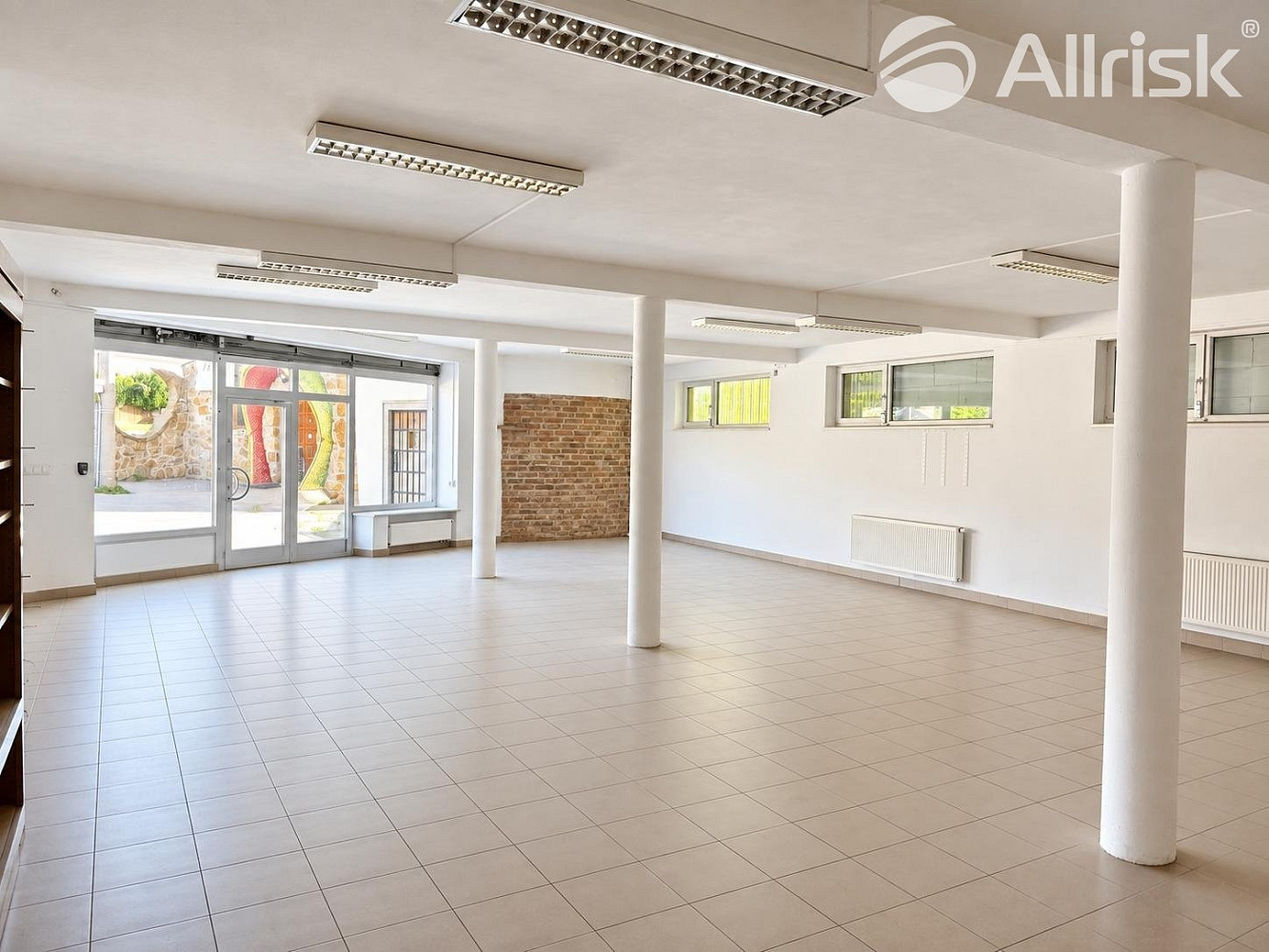 Pronájem skladovacích prostor 1 500 m² – fotografie 5