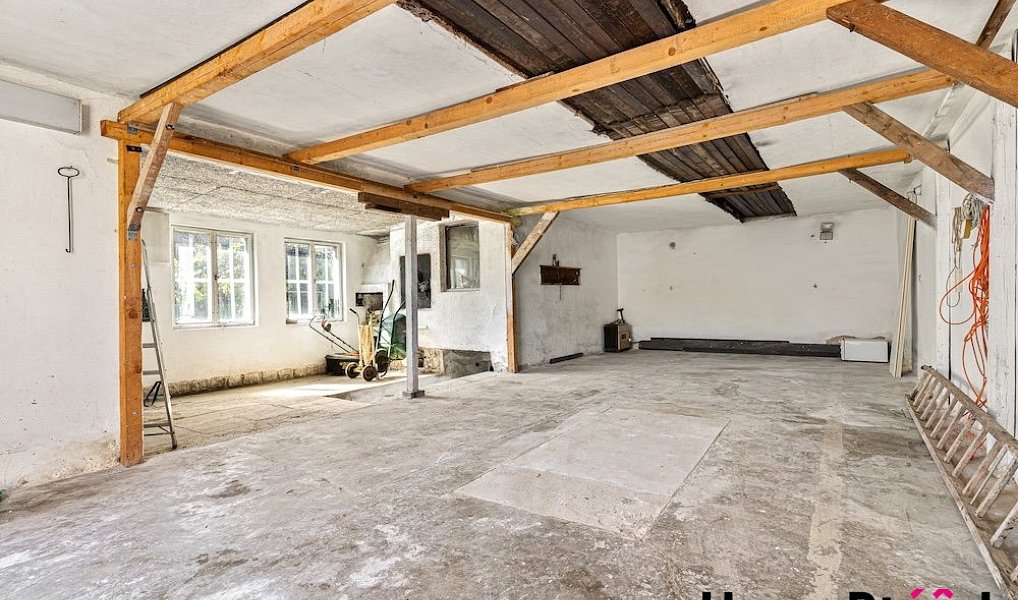 Prodej domu 327 m² s pozemkem 808 m², Úvaly – náhled fotky 3