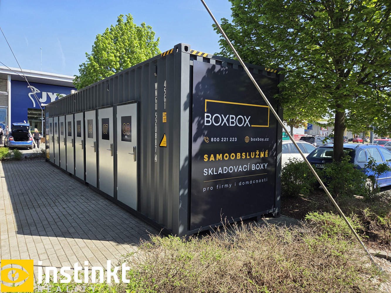 Samoobslužné skladovací boxy, obchodní centrum berounka, plzeň — photo 3