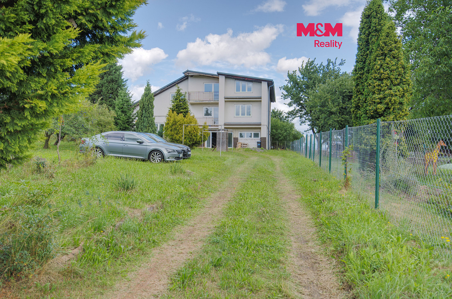 Prodej domu 350 m² s pozemkem 1 435 m²