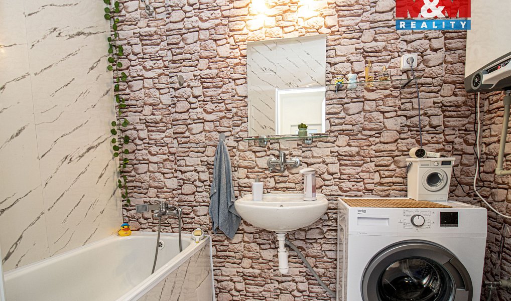 Prodej bytu 3+kk 72 m², Bečváry – náhled fotky 15