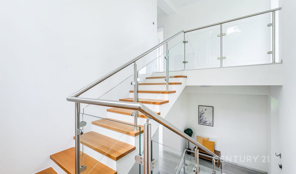 Prodej domu 309 m² s pozemkem 790 m², Tehov – náhled fotky 10