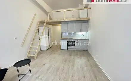 Pronájem bytu 1+kk 42 m², Na Valentince, Praha 5 - Smíchov
