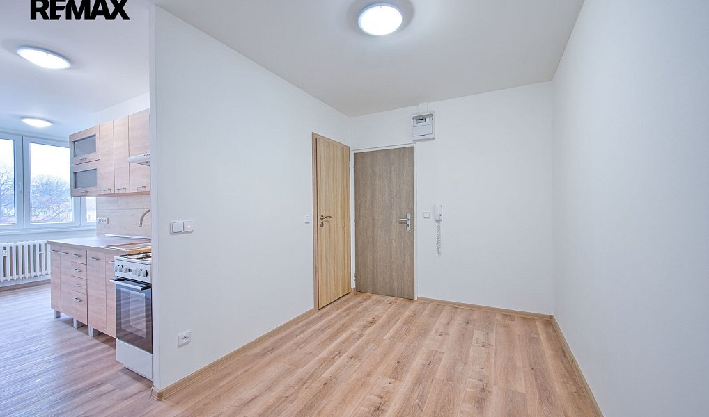 Pronájem bytu 2+1 58 m², Aš – náhled fotky 2