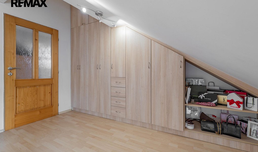 Prodej domu 200 m² s pozemkem 1 400 m², Rožmitál pod Třemšínem – náhled fotky 20