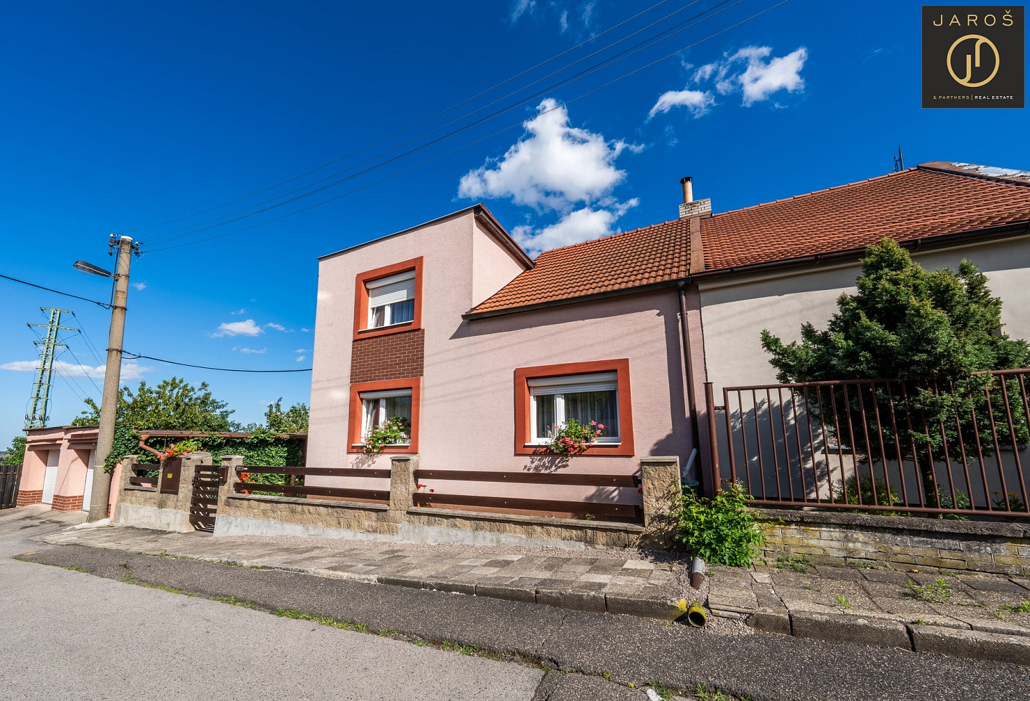 Prodej domu 160 m² s pozemkem 610 m² — photo 2