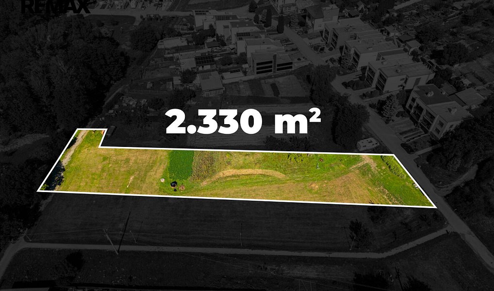 Prodej stavebního pozemku 2 330 m², Milešovice – náhled fotky 2