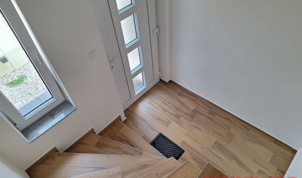 Pronájem bytu 2+kk 45 m², Přeštice – náhled fotky 16