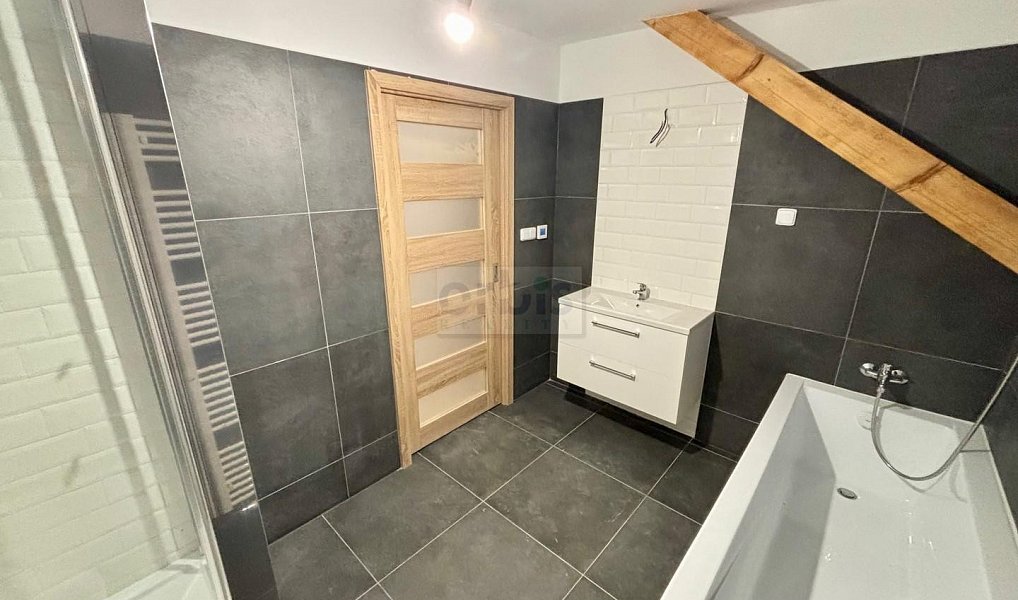 Prodej domu 240 m² s pozemkem 223 m², Lišany – náhled fotky 10
