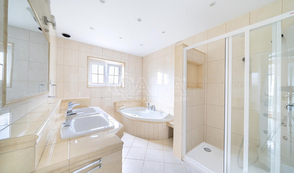Prodej domu 384 m² s pozemkem 1 835 m², Týnec nad Labem – náhled fotky 23