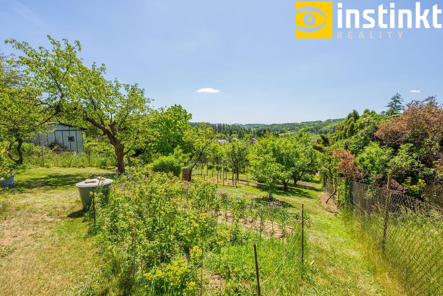 Prodej stavebního pozemku 1 269 m² – fotografie 2