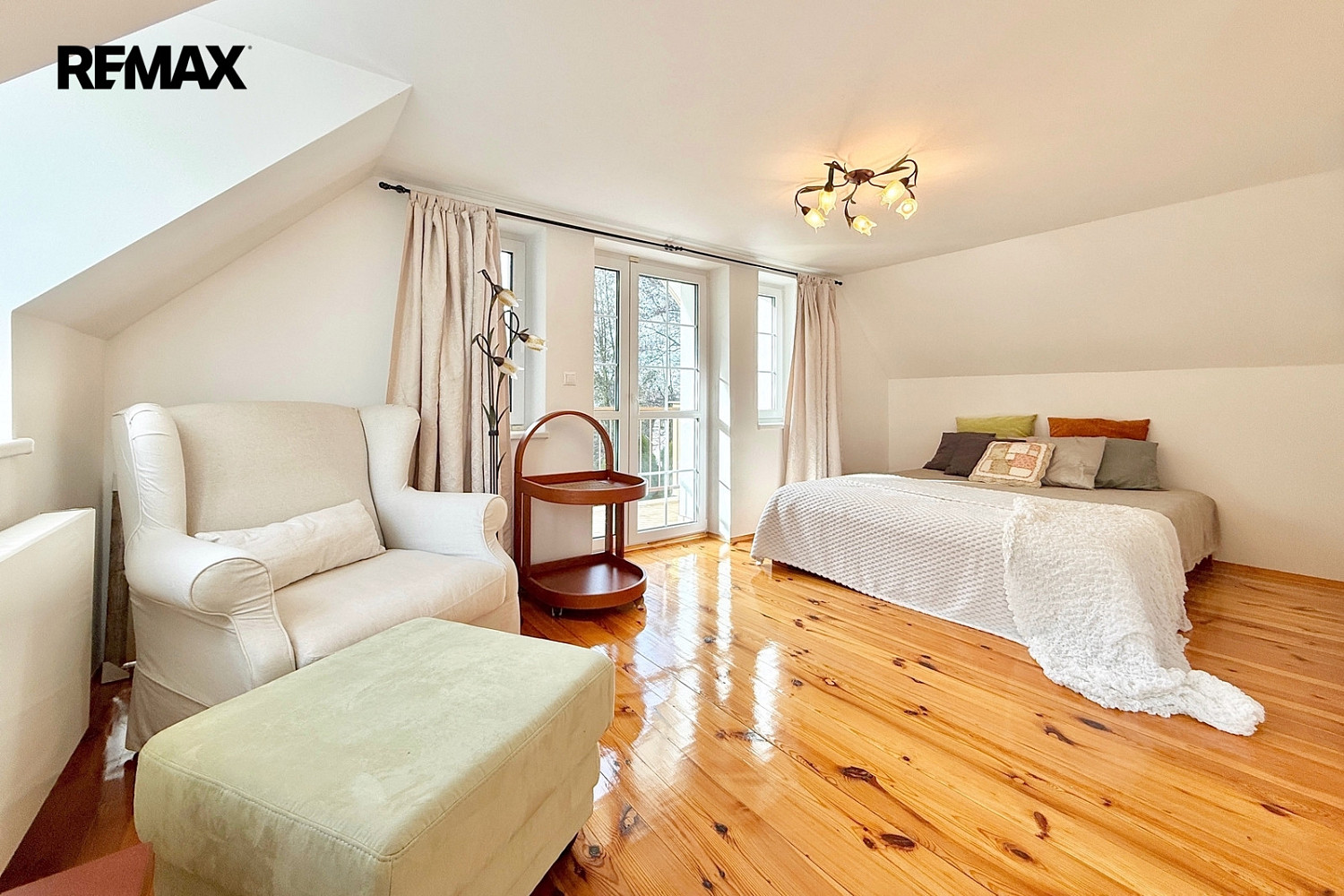 Prodej domu 650 m² s pozemkem 2 968 m² – fotografie 2