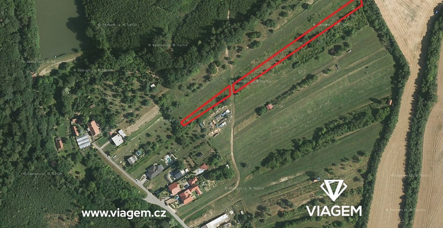 Prodej stavebního pozemku 2 560 m²