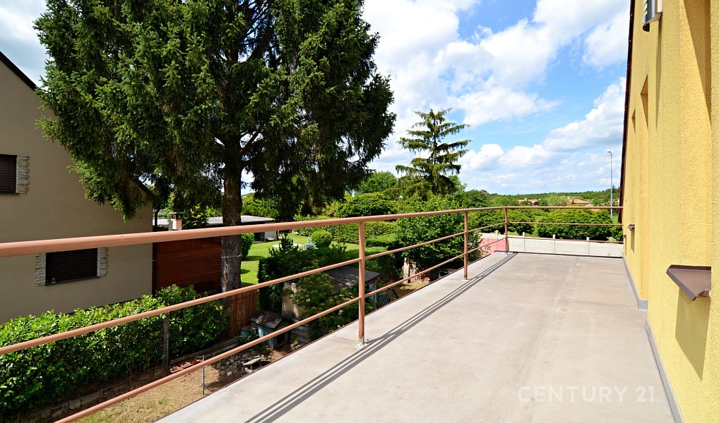 Prodej domu 215 m² s pozemkem 892 m², Hostivice – náhled fotky 17