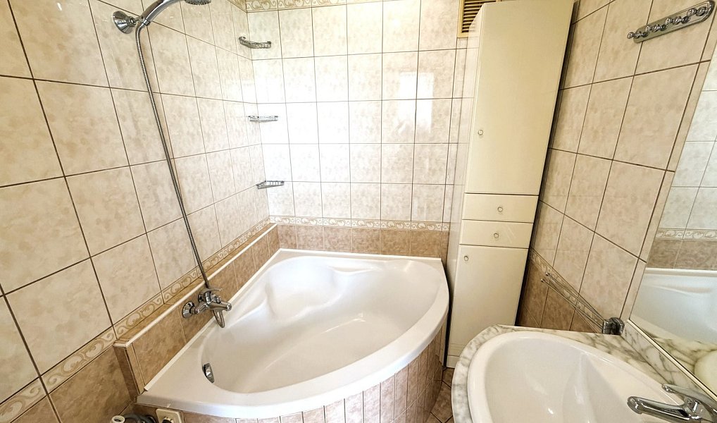 Prodej bytu 3+1 74 m², Červený Kostelec – náhled fotky 12