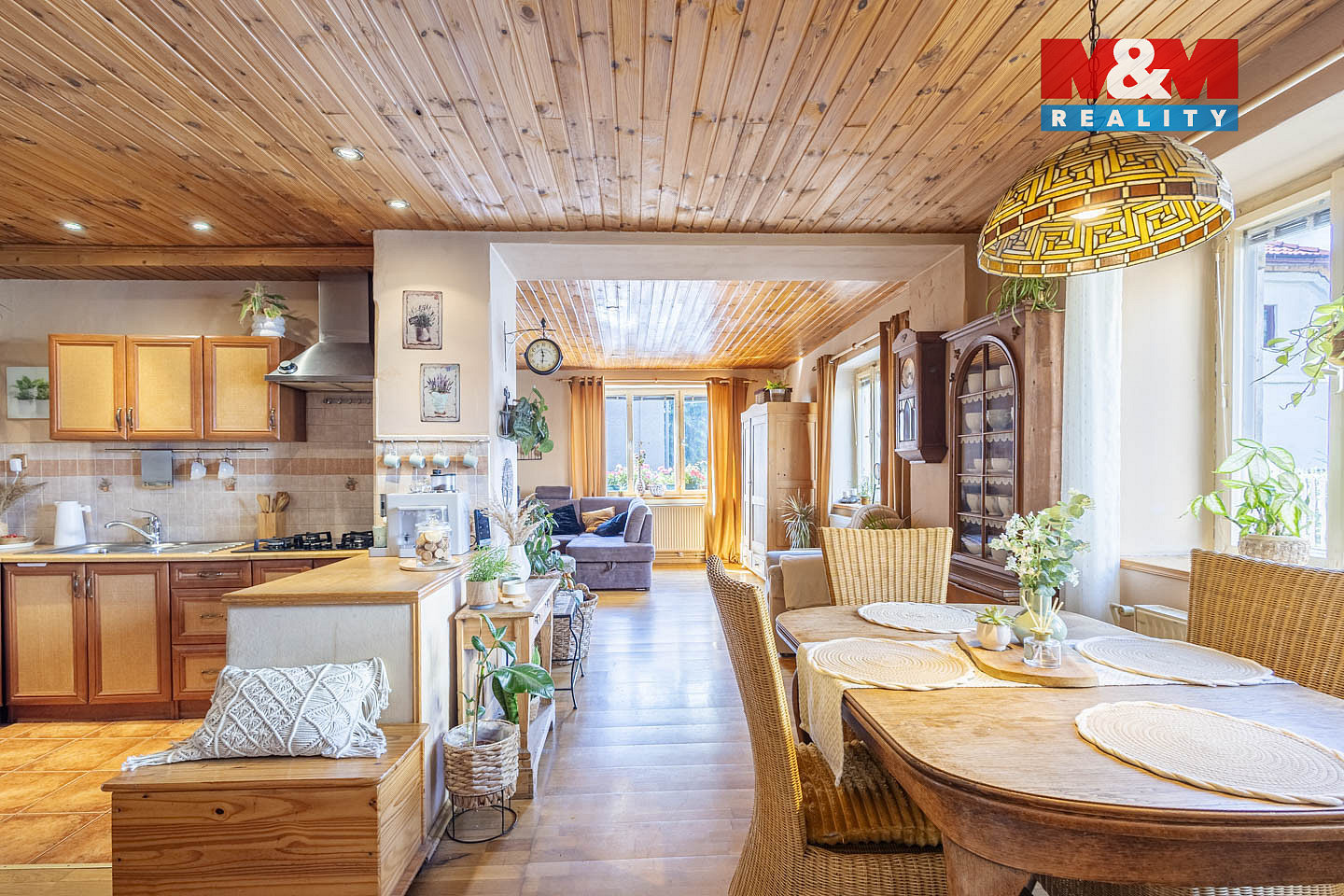 Prodej domu 240 m² s pozemkem 775 m² – fotografie 2