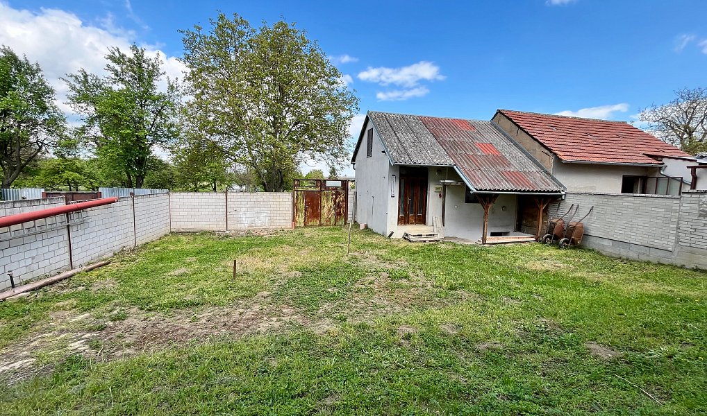 Prodej domu 260 m² s pozemkem 2 162 m², Kunovice – náhled fotky 32