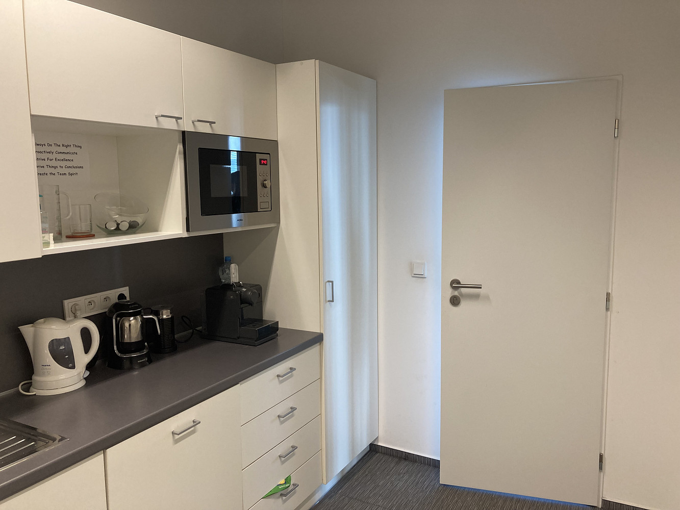 Pronájem kanceláře 188 m² — photo 3