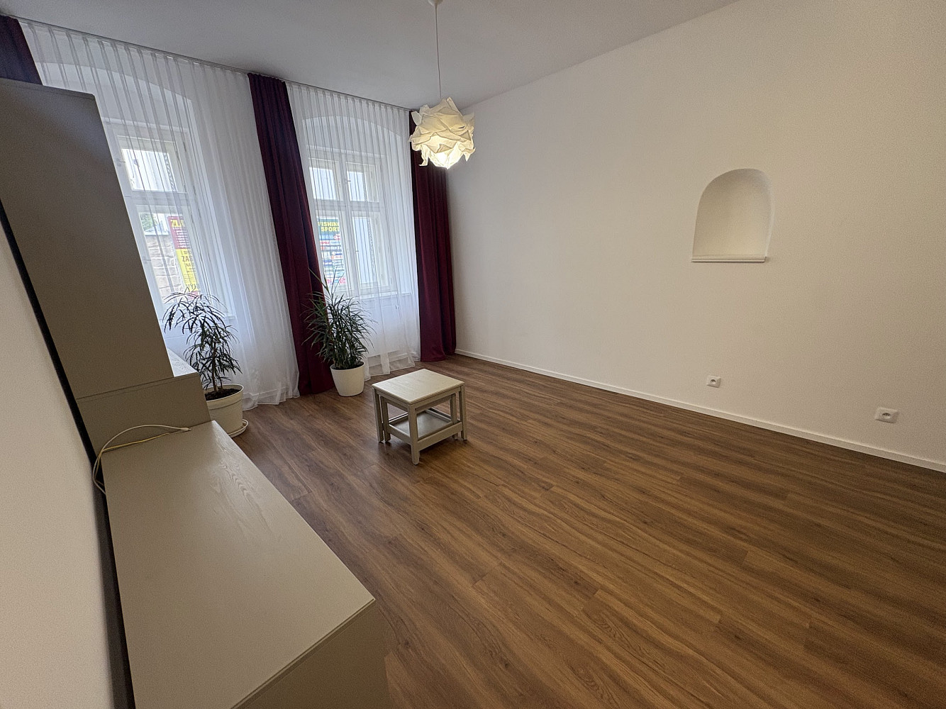 Pronájem bytu 3+kk 71 m² – fotografie 2